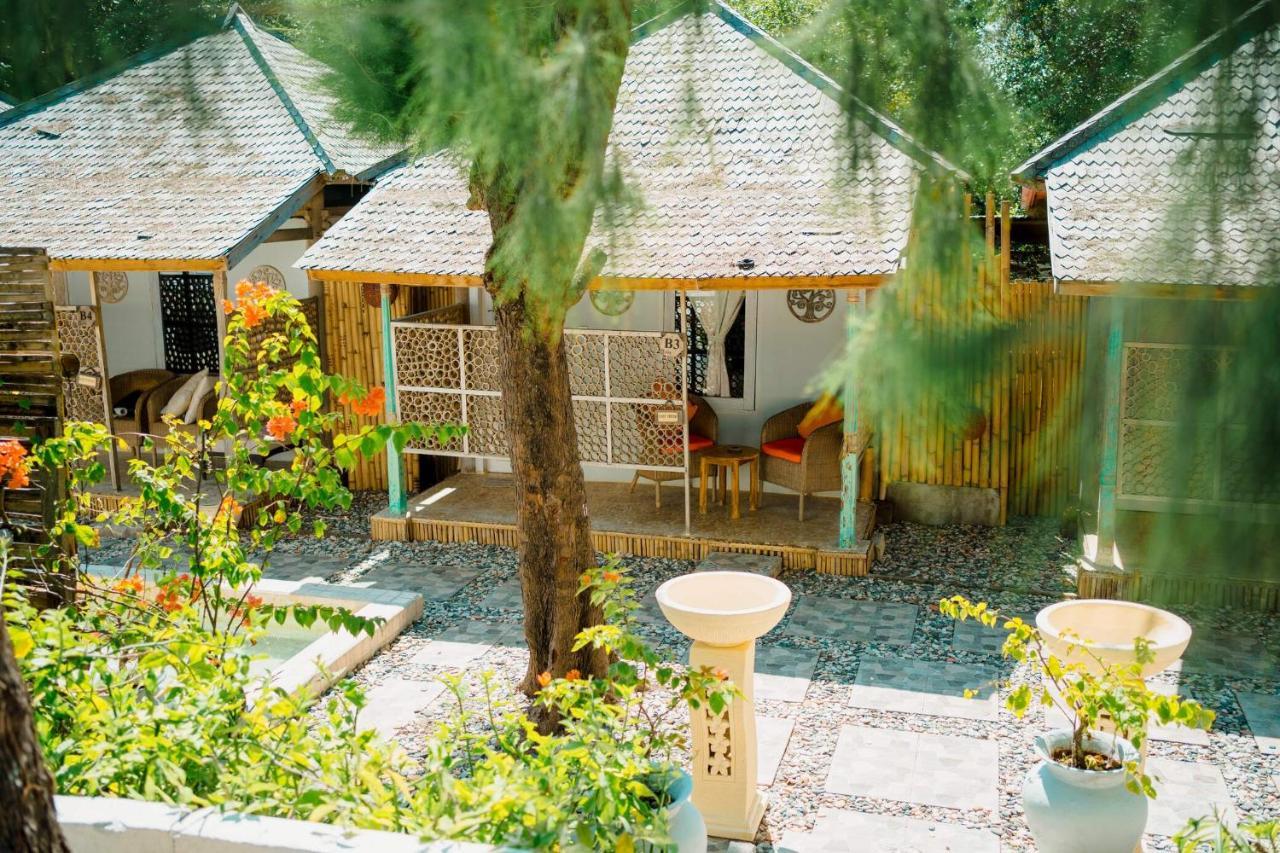 Bungalow Cafe Gili Beachfront Gili Meno Exterior photo