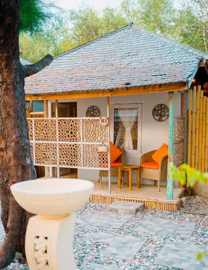 Bungalow Cafe Gili Beachfront Gili Meno Exterior photo